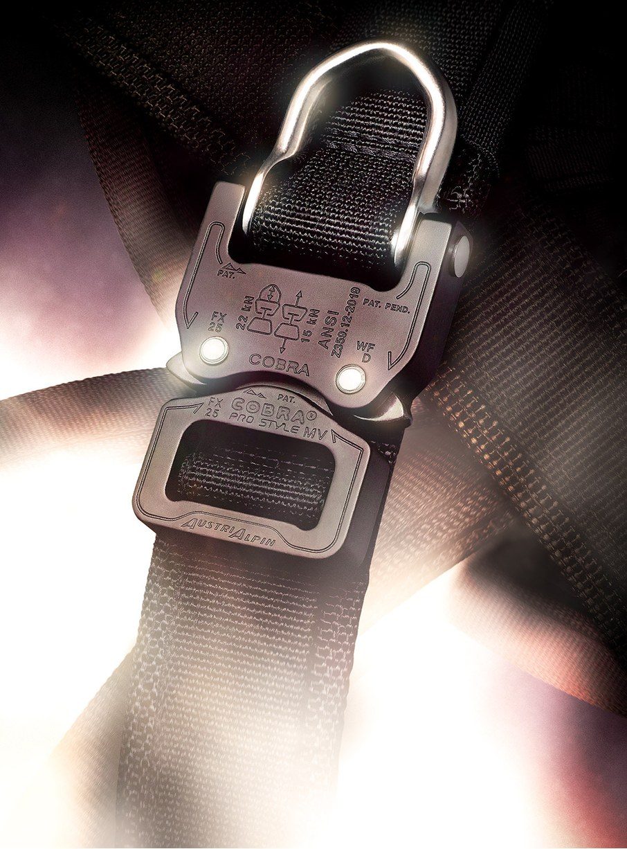AustriAlpin Cobra buckle, studio product shot